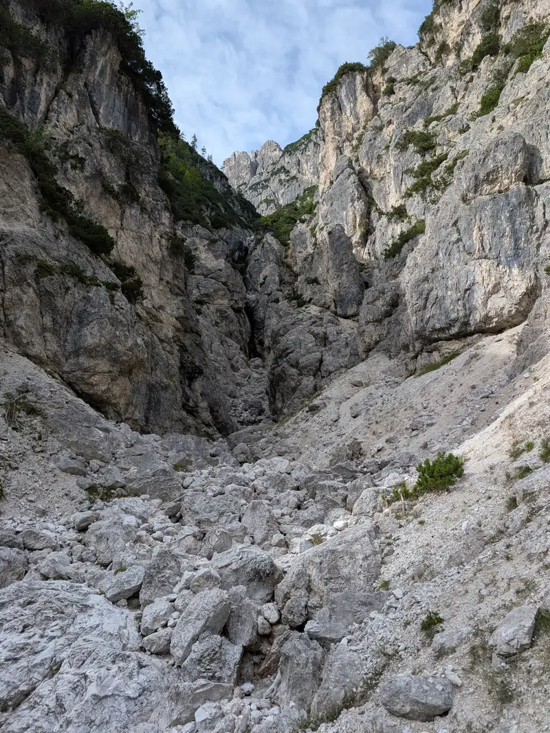 One of the dry streambeds we need to cross. This is the less pleasant part of the Re di Sassonia route because there is lot of loose rock material.
