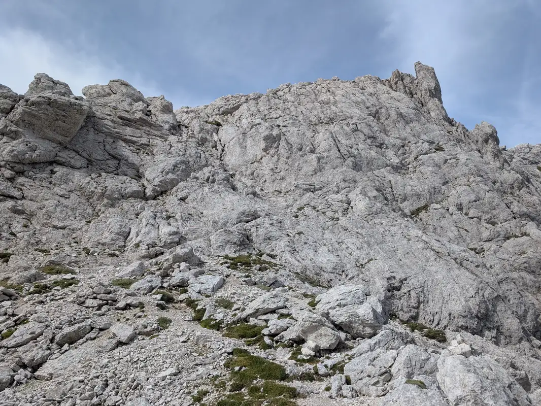 Start into Sentiero del Centenario, two variants possible (path was re-routed).