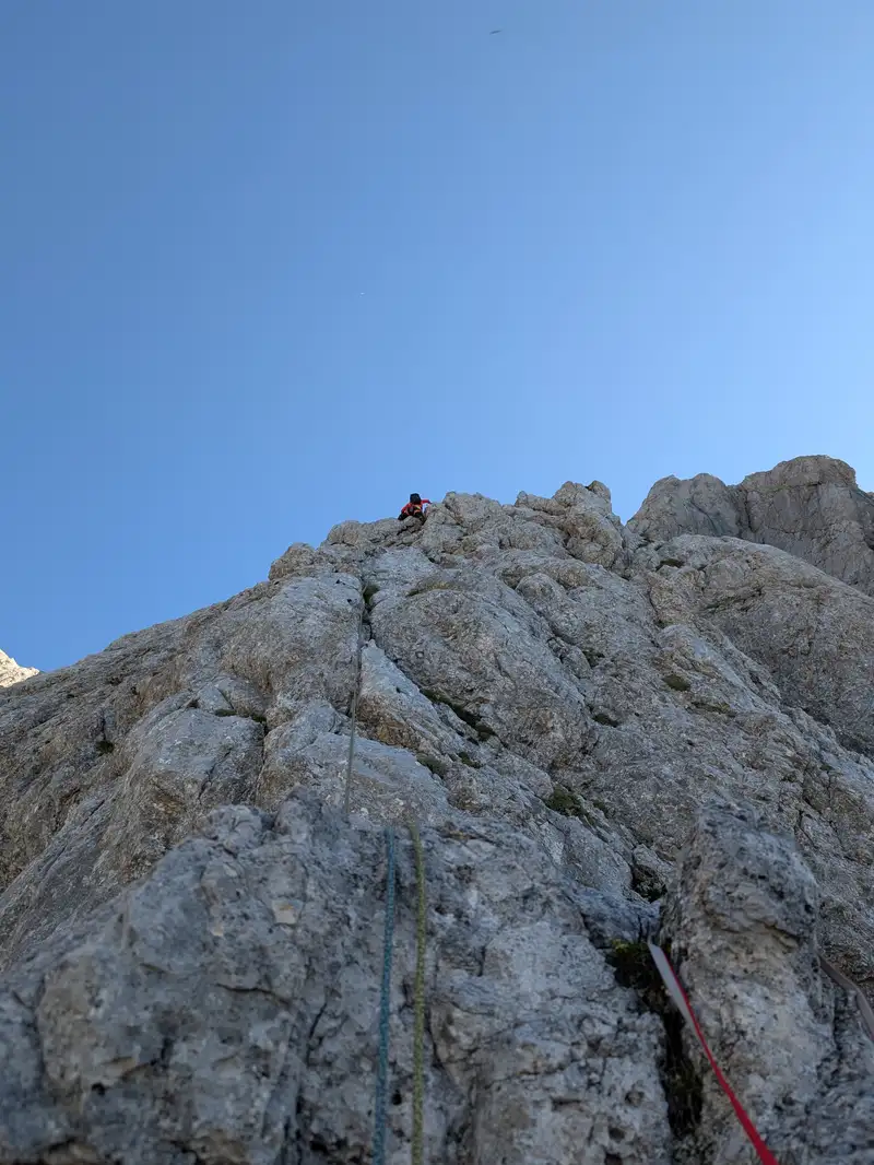 Start into second pitch, excellent rock quality and bolts wherever needed.