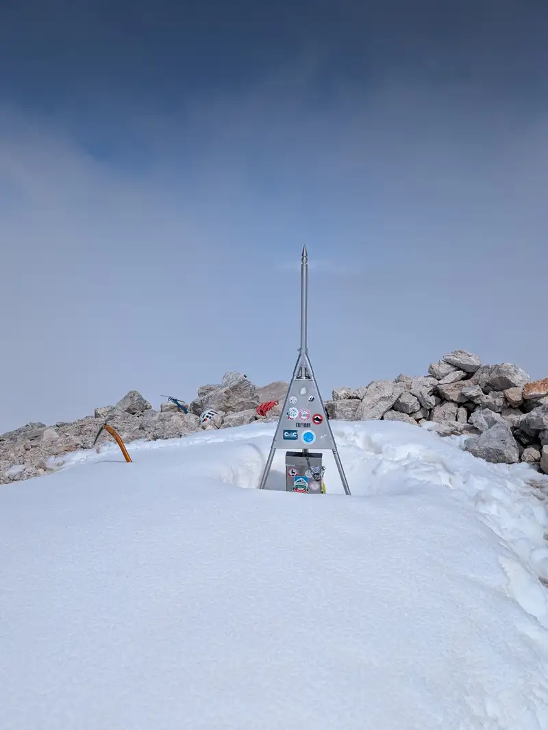 There's plenty of space on top, even some flat space. Final part of ascent is a nasty one in brittle terrain, attention is required here to stay safe and keep others safe.