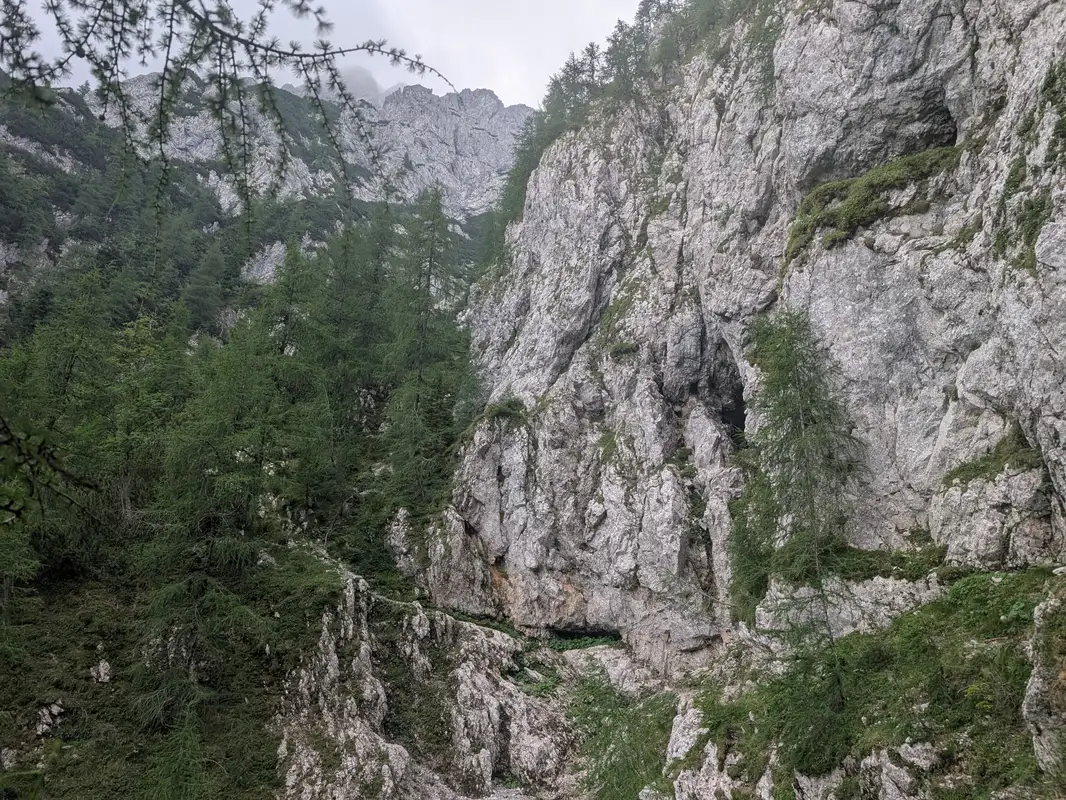 Terrain in the middle of Žrelo gorge climb.