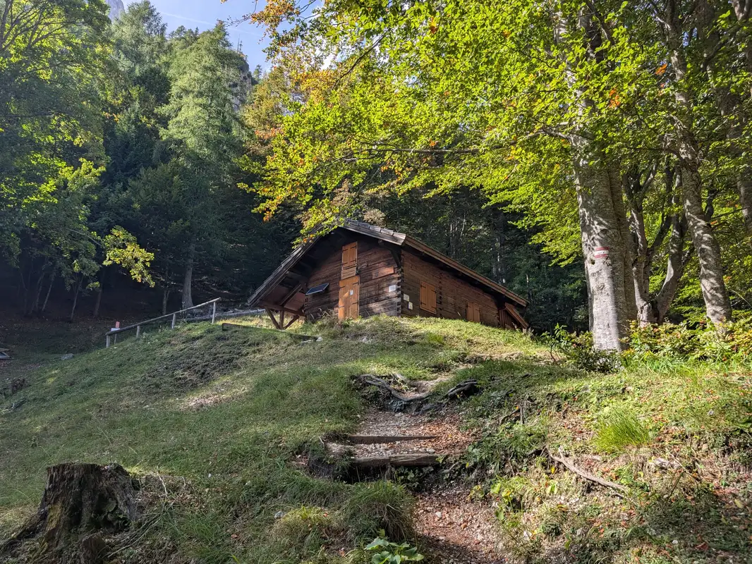 Capanna Bruner lodge is also a junction for many trails. Ours continues behind it.
