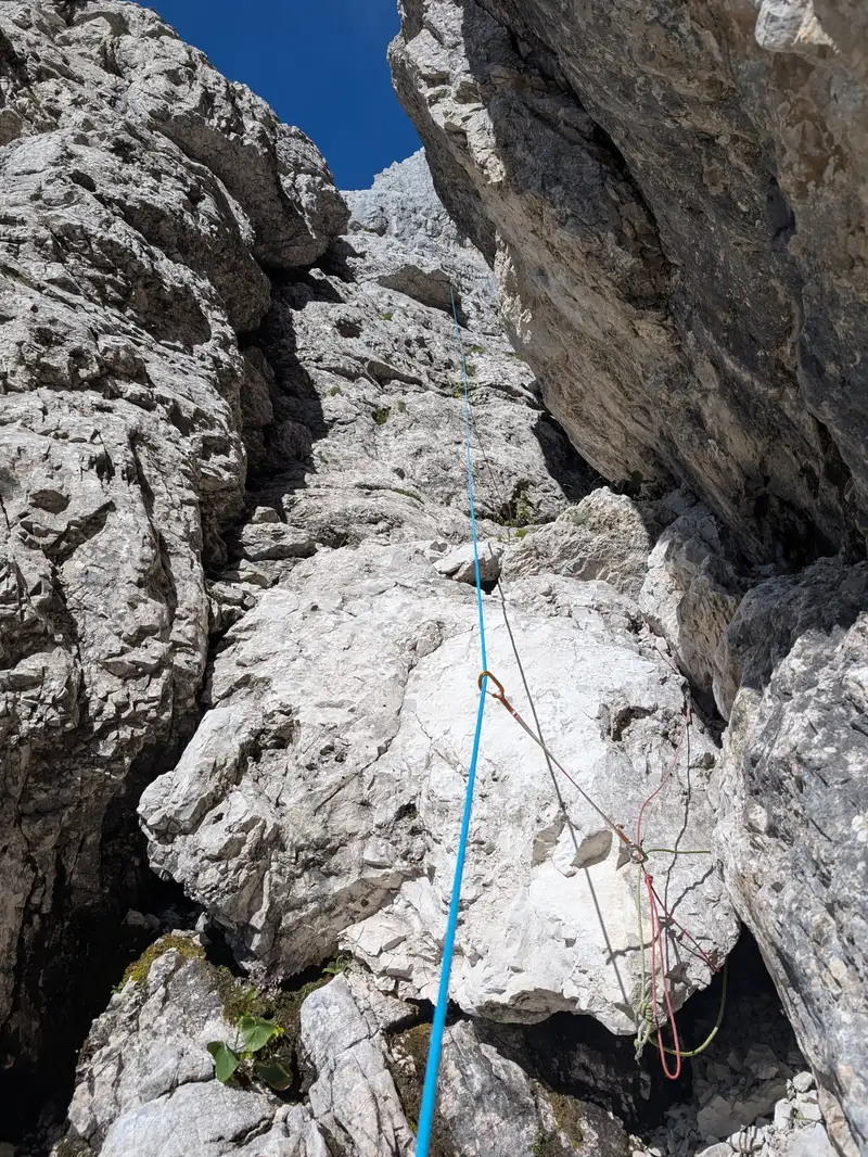 Second pitch, upper terrain, loop madness.