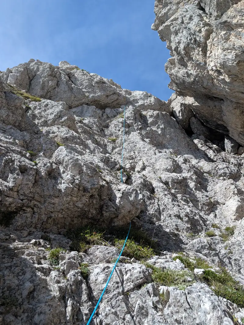 Terrain in the sixth pitch, enjoyable climbing.